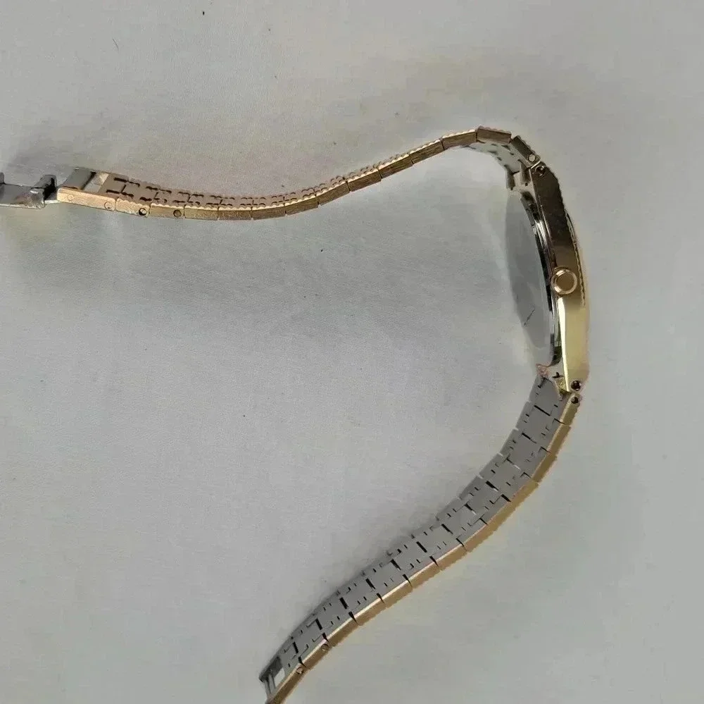 Bulova Quartz Watch with new battery